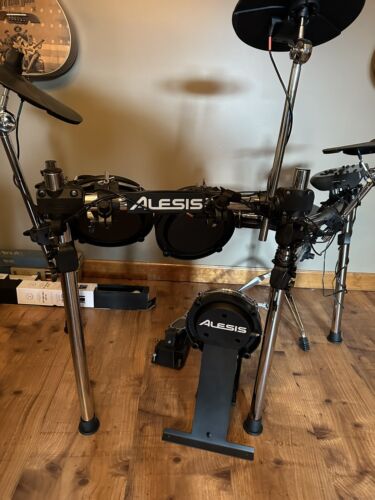 Alesis Nitro Mesh ElectronicDrum Kit  Model DM7X (barely Used)