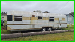 1975 Silver Streak 24’ 30SC Trailer  1 Awning (May be 31')