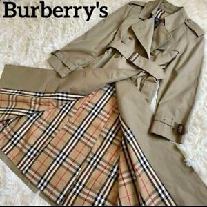Woman's vintage Burberrys trench coat Khaki Size S.
