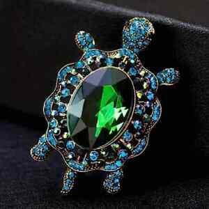 Vintage Rhinestone Turtle Brooch Men Stylish Animal Pin for Any Occasion Green