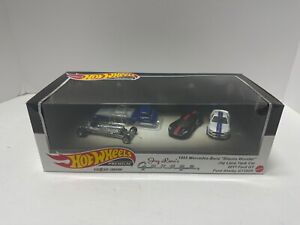 2023 Hot Wheels Premium Diorama Garage Box Set - Jay Leno's Garage 1/64