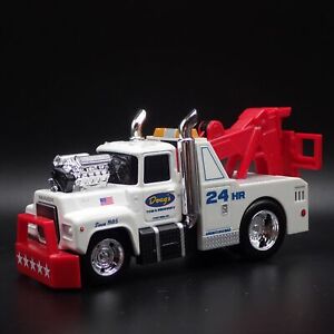 1980 80 MACK R685ST TOW TRUCK WRECKER 1:64 SCALE COLLECTIBLE DIECAST MODEL CAR