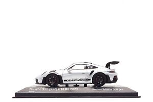 Minichamps 1:43 Porsche 911 GT3 RS (992) Weissach in GT Silver / Black Wheels