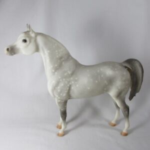 Breyer Horse 839 Proud Arabian Stallion Light Dappled Gray White Mane 1991-1994
