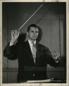 1956 Press Photo Everett Kisinger, director of Blatz American Legion band