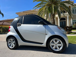 2012 Smart Fortwo PASSION HATCHBACK - CLEAR ROOF - GORGEOUS - 54K MILES