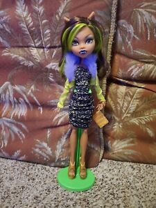 Monster High Clawdeen Wolf Killer Style Doll Complete w/ Stand Kohl's Exclusive