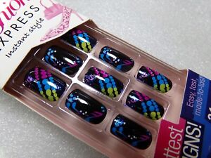 Broadway Fasion NAILS Black with Dots/ Music GLUE ON Medium LENGTH, Square Shape