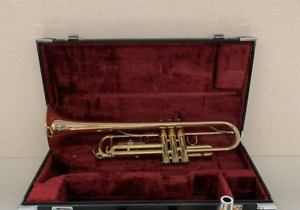 Yamaha YTR-3325 Trumpet With HardCase