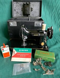 1952 Vintage Singer Sewing Machine model 221 Featherweight W/Case and extras