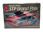 AMT. #6728. RICHARD PETTY STP GRAND PRIX.  1/25 SCALE. VJ, NASCAR 43