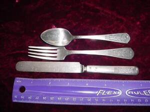 Vintage (3) piece child's fork / knife /spoon set w/ clowns & balloons