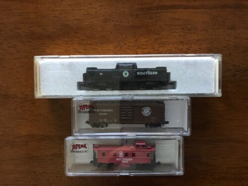Atlas Kato N Scale Center Cab Switcher  Southern Railway Locomotive with extras