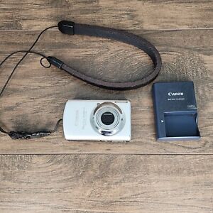 New ListingCanon PowerShot SD880 IS ELPH 10 MP Digital Camera w/ Charger