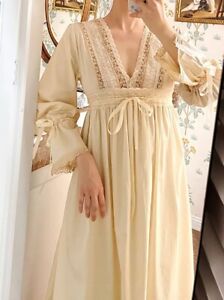 Vintage Princess Night Dress Autumn Pure Cotton V-Neck Ruffles Lace-Up Victorian