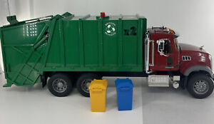 Bruder Mack Rear Loading Granite X2 Recycling Garbage Truck Trash Green Red '07