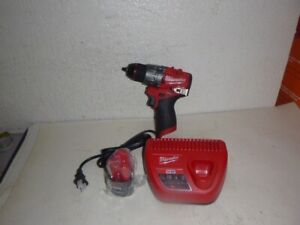 MILWAUKEE M12 FUEL 12V Lithium-Ion Brushless Cordless 1/2 in. Hammer Drill Kit