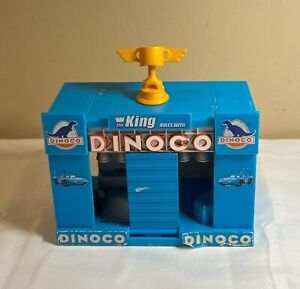 Disney Pixar Cars Mini Adventure Playset - The King Dinoco Garage - Mattel