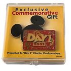 Disney World Exclusive Commemorative Gift Day 1 - 2003 Visa Card Trading Pin