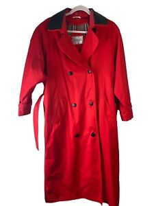 La Vouge Womens Size 10 Red Trench Coat Black Collar Plaid Removable Liner READ