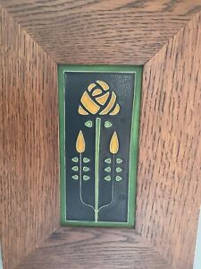 Motawi Tileworks Flower Tile With Solid Oak Arts & Crafts Frame