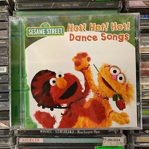 SESAME STREET // Hot! Hot! Hot! Dance Songs (Koch 2008) [CD, VG]