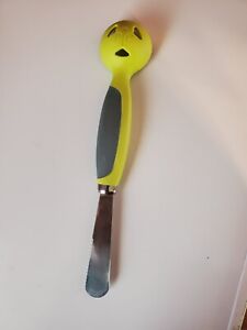 Pampered Chef Avocado Tool knife & Peeler Kitchen Tool Item #100355