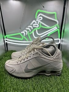 Nike Shox R4 White Metallic Silver Shoes Sneakers Womens Size 8 397348-101