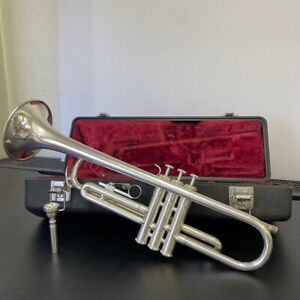 YAMAHA YTR-1310S Trumpet Silver Musical with Hard Case
