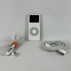 Apple iPod Nano A1137 White 1st Generation 1GB Portable MP3 Player
