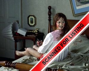 Linda Blair as head spinning possessed Regan in The Exorcist 8x10 PHOTO #1440