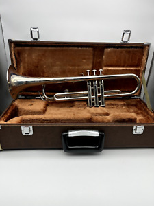 YAMAHA YTR-136 Trumpet silver Bb w/case