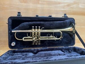 King 601 Trumpet With Mouthpiece And Case