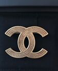 Chanel Large CC Logo Metal Brooch Antique Gold Tone Chain Brooch 18B Rare🤍