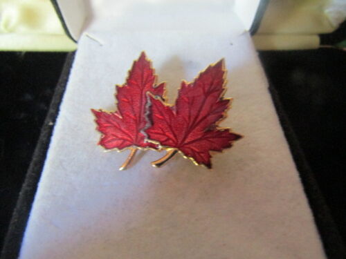 Vintage Estate Costume Maple Leaf Pin Brooch
