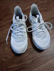 Adidas Womens Cloudfoam Running Shoes. Size 8 U.S
