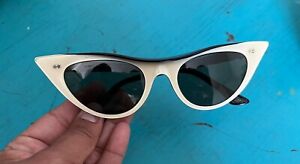Vintage Cat Eye Sun Glasses