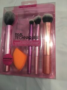 Real Techniques Everyday Essentials Brush Set 5 Pack Face Eye Cheek Blend