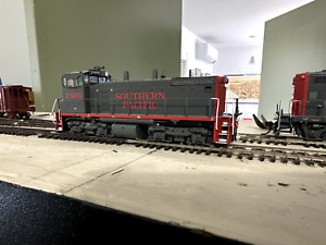 HO Athearn RTR 96681 SW1500 Southern Pacific SP 2466 Lok Sound DCC Lights