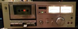 Vintage Akai Model GXC-704D Stereo Cassette Tape Deck w/Dolby B Noise Reduction