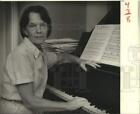1983 Press Photo Rosemary Kennedy, author of Bach to Rock, song book.