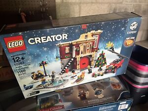 LEGO Creator Expert Winter Village Fire Station 10263 (Open w/ All Pieces)