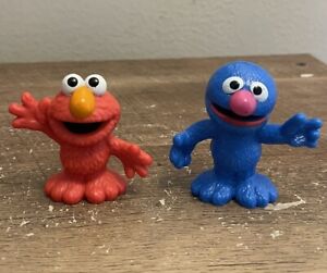 1 Elmo And 1 Grover Figurine Toy In Great Condition 2-1/4 Inches Tall