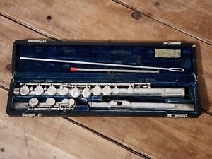 1970's WT Armstrong 104 Nickel-Silver Student Flute W/Case Made in USA