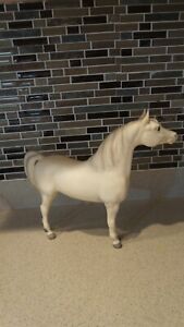 Breyer VINTAGE #211 Alabaster Proud Arabian Stallion