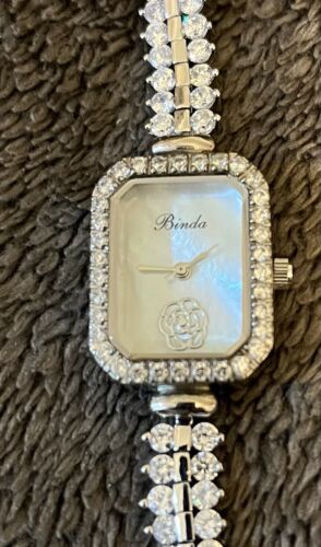 watches for women auction brand new