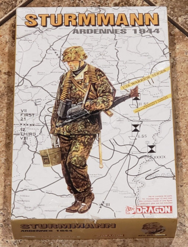 DRAGON 1/16 Warrior Series STURMMANN (Ardennes 1944) #1604 New in Open Box