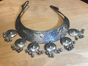 Silver tone choker necklace 15