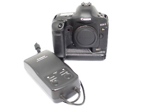 Canon EOS 1DS Mark II 16.7 MP Digital SLR Camera Body - 13,140 Shots