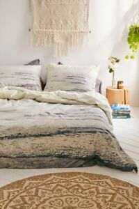 New Urban Outfitters Chelsea Victoria For DENY Smash Into You Duvet Cover King